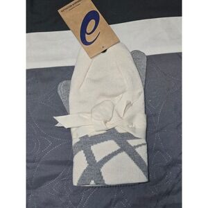NWT ASICS Beanie and Glove Set‎ Women One Size Grey cream Ribbed Knit reversible